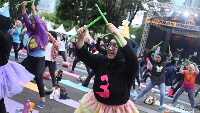 Sejumlah kegiatan menarik di area outdoor memeriahkan hari terakhir perayaan HUT ke-23 Transmedia di Istora Senayan, Jakarta, Minggu (15/12/2024).