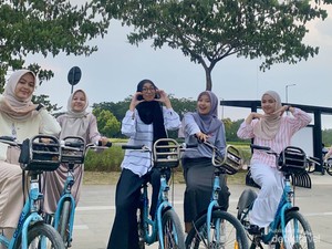 Serunya Bersepeda Santai di Summarecon Bandung