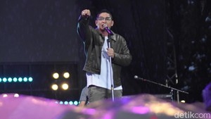 Ungu sukses menghibur penonton di HUT Transmedia ke-23 di Istora Senayan, Jakarta, Minggu (15/12/2024).