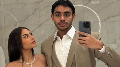 Foto: Gaya Couple Valerie Thomas & Putra Zulkifi Hasan di Resepsi Putri Zulhas