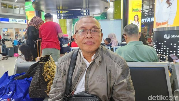 Warga curi start libur akhir tahun via Stasiun Gambir