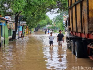 Jalur Ponorogo-Pacitan Lumpuh Terendam Banjir