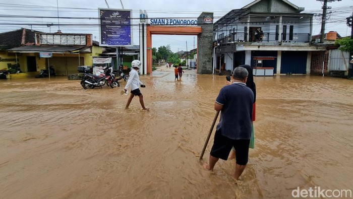 Banjir merendam wilayah Ponorogo