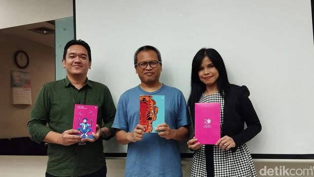 Eka Kurniawan saat ngobrol soal perayaan 20 tahun Lelaki Harimau dan cerpen Mat Pisau di kantor Kompas Gramedia, Palmerah Barat, Jakarta Barat, Senin (16/12/2024).