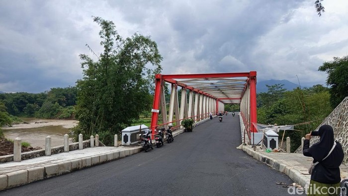 Eks Jembatan ‘Indiana Jones’ Ngembik Magelang sudah bisa dilewati kendaraan, Senin (16/12/2025).