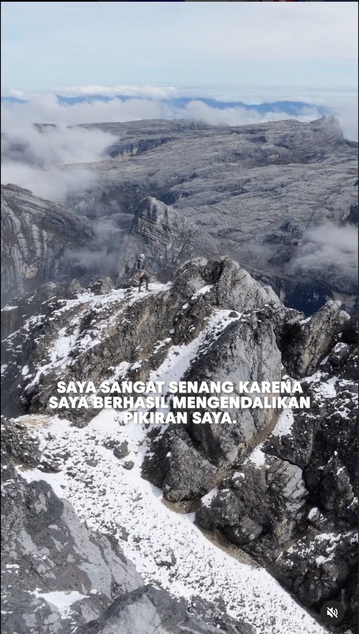 Fernanda Maciel di Puncak Carstensz
