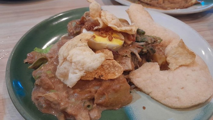 Gado-Gado Boplo