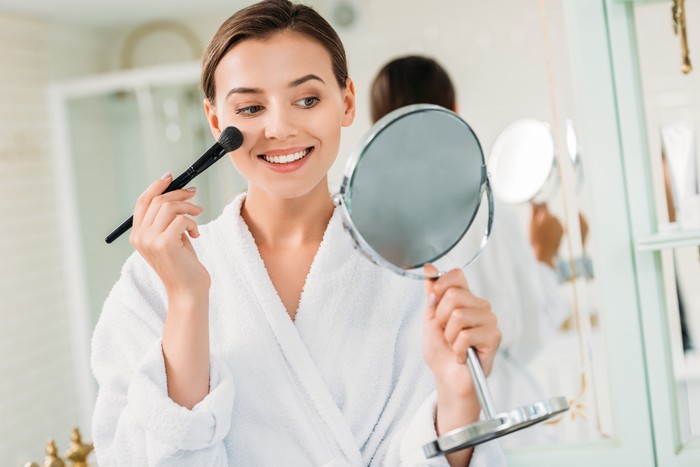 Ilustrasi makeup wanita