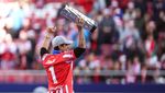 Brum, brum! Momen Jorge Martin Motoran Masuk Lapangan Bola