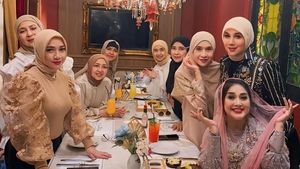 Foto: Silvana Herman, Paramitha Rusady, Marini Zumarnis Awet Muda Bersama