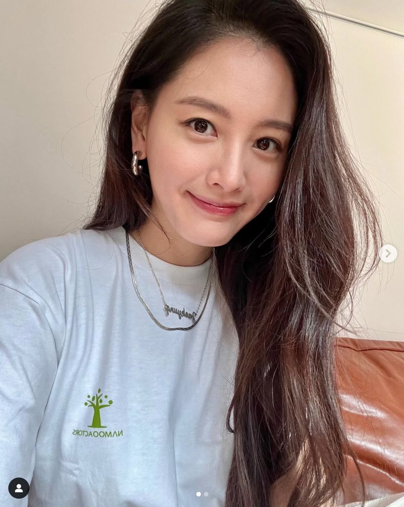 Kim Jaekyung mengumumkan pernikahan dengan seorang pria dari kalangan non artis
