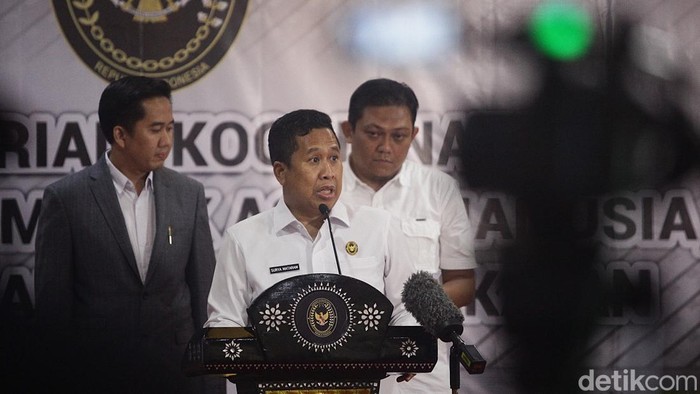Mary Jane Diterbangkan ke Filipina 18 Desember 2024 Kemenko Kumham Imipas memberikan penjelasan terkait pemulangan terpidana mati kasus penyelundupan narkoba, Mary Jane Veloso. Marry Jane akan dipulangkan 18 Desember.