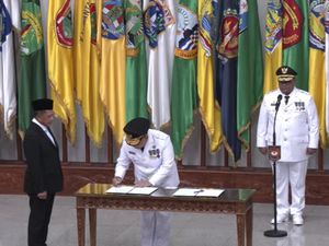 Mendagri Lantik Ucok Abdulrauf Damenta Jadi Pj Gubernur Banten