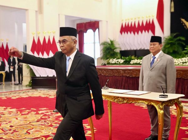 Momen Presiden Prabowo Lantik Pimpinan dan Dewas KPK