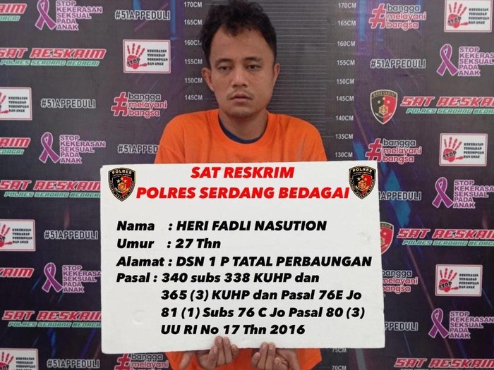 Pelaku saat diamankan di kantor polisi. (Foto: Dok. Polres Sergai).