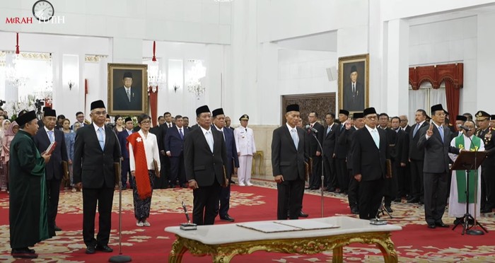 Pengucapan sumpah Pimpinan dan Dewas KPK (dok. YouTube Setpres)