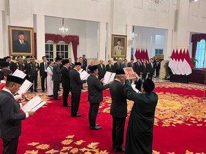 Video Momen Pimpinan dan Dewas KPK 2024-2029 Bersumpah di Depan Prabowo