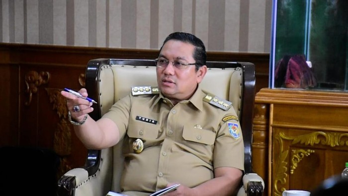 Pj Bupati Sumedang Yudia Ramli saat memimpin rapat koordinasi dan evaluasi kinerja Pemerintah Kabupaten Sumedang.