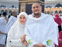 Ryana Dea Berkaca-kaca Diajak Umrah Berdua dengan Suami