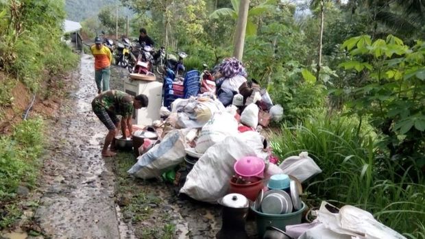 tanah gerak dan longsor di Trenggalek