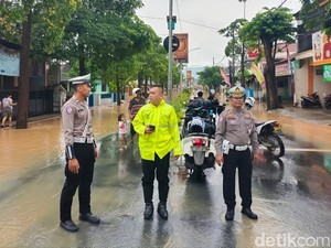 Akses Jalan Utama Trenggalek Terdampak Banjir, Arus Lalin Dialihkan