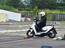 Biar Tidak Kaget Buka Gas Motor Listrik, Begini Tipsnya