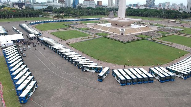 Transjakarta operasikan 90 bus listrik high deck dari SAG