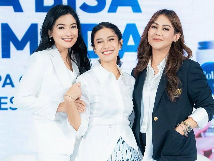 8 Potret Awet Muda Trio AADC? Dian Sastro, Titi Kamal dan Sissy Prescilia