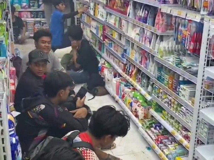 Viral komunitas CB di Nganjuk makan-tidur serta mengotori minimarket di nganjuk