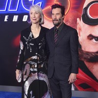 Acara pemutaran perdana film ‘Sonic the Hedgehog 3’ dihadiri para pemerannya, tanpa terkecuali Keanu Reeves. Sang aktor tak muncul sendirian karena datang bersama kekasihnya, Alexandra Grant. Sebuah momen langka yang jarang terjadi. (Foto: Richard Shotwell/Invision/AP)