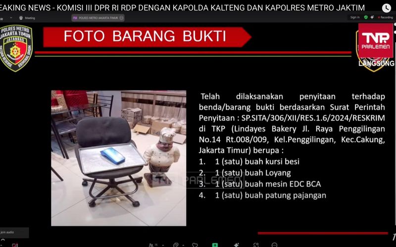 Barang bukti kasus anak bos toko roti aniaya karyawati. (tangkapan layar YouTube).