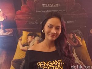 Erika Carlina Ogah Komentar Usai Tak Sengaja Perlihatkan Fuji Nge-Vape