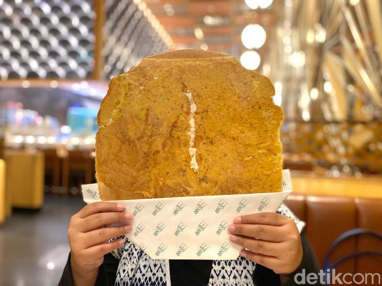 Gurih Renyah! Crepes Jumbo Isi Seafood ala Jepang