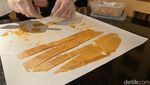 Gurih Renyah! Crepes Jumbo Isi Seafood ala Jepang