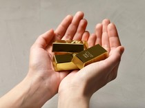 Harga Emas Hari Ini di Semarang 7 Juli 2025: Antam Anjlok Jadi Segini!