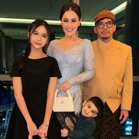 Jauh sebelum menikah dengan Faisal Harris, Jennifer memang diketahui sudah memiliki anak perempuan cantik bernama Chantal. Sementara anak laki-lakinya, Kay, merupakan putranya dengan Faisal Harris. Foto: Instagram/@jeje_haris89