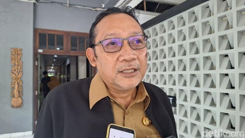 Kepala Dinas Perdagangan (Disdag) Kota Mataram Uun Pujianto, Selasa (17/12/2024). (Nathea Citra/detikBali)