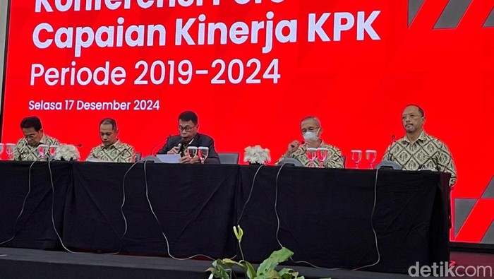 Konferensi pers kinerja KPK periode 2019-2024, di Gedung KPK, Jakarta Selatan, Selasa (17/12/2024).