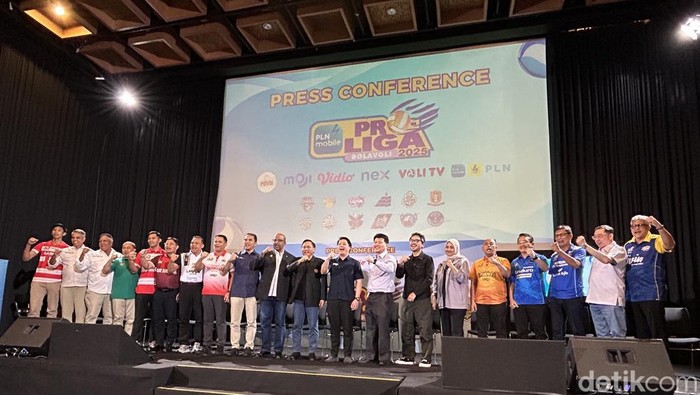 Dalam konpers Proliga 2025, Ketua Umum PP PBVSI Imam Sudjarwo mengatakan Proliga akan diikuti 12 tim, yang terdiri dari tujuh tim putri dan lima tim putra.