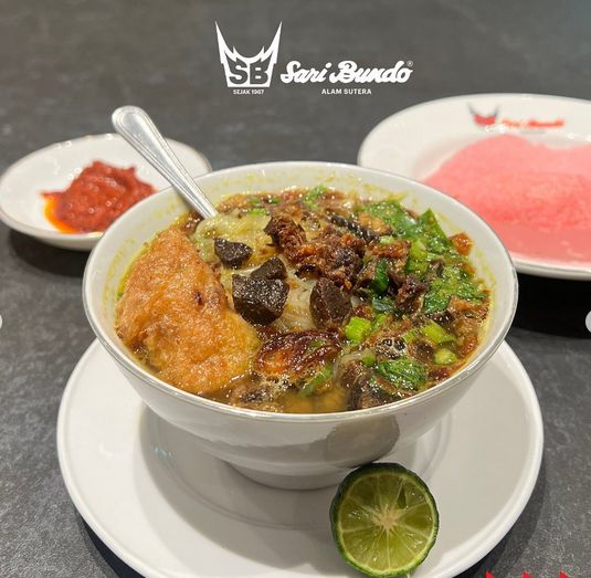 Lamaknyo! 5 Soto Padang Berkaldu Bening Gurih Untuk Makan Siang