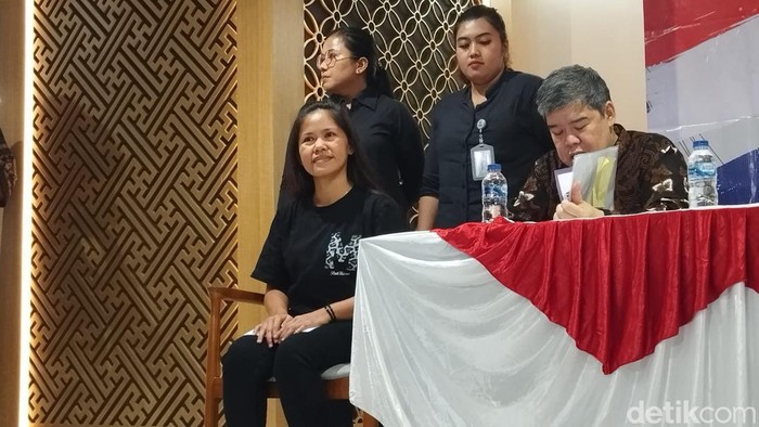 Mary Jane Veloso di Bandara Soekarno-Hatta jelang dipulangkan ke Filipina (Maulana IF/detikcom)