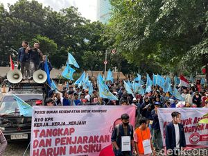 Hikmahbudhi Gelar Aksi di KPK, Desak Segera Tangkap Harun Masiku