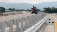 PT Jasamarga Jogja Solo (JMJ) terus melakukan persiapan dengan memasang pembatas jalan, rambu-rambu lalu lintas dan penerangan pada jalan tol fungsional Klaten-Prambanan.  