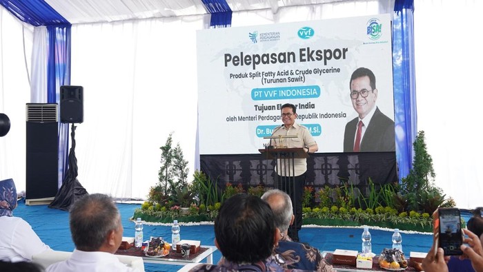 Mendag Budi Santoso saat lepas ekspor di Deli Serdang