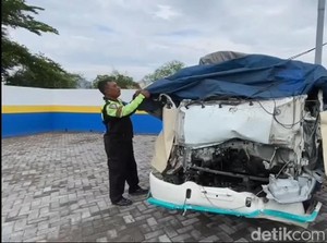 Tragedi di Tol Gempas, Pikap Tabrak Truk Tewaskan 3 Orang