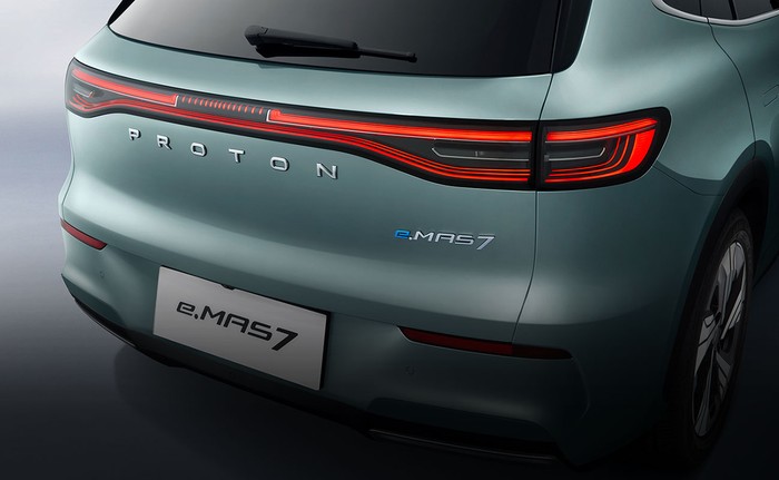 Proton e.MAS 7 Proton resmi meluncurkan mobil listrik pertamanya Proton e.MAS 7