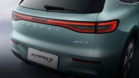 Mobil listrik Proton ini dilengkapi dengan teknologi terkini. Dibangun di atas platform Arsitektur Modular Global (GMA) dan didukung oleh sistem propulsi listrik cerdas 12-in-1 terkemuka di dunia, mobil ini dilengkapi dengan arsitektur baterai Cell-To-Body (CTB) yang inovatif.  Foto: Dok. Proton