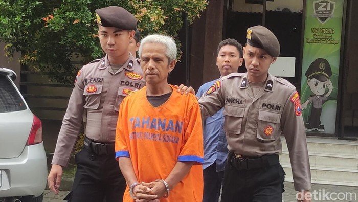 Rahmat Hidayat, duda asal Surabaya yang cabuli hingga perkosa 8 anak di Sidoarjo.