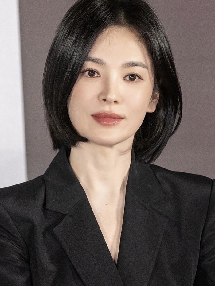 Song Hye Kyo menghadiri konferensi pers Dark Nuns Song Hye Kyo menghadiri konferensi pers Dark Nuns