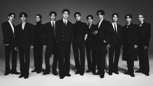 Para member THE BOYZ sepakat pindah agensi bareng dan kini bergabug di ONE HUNDRED. Manajemen baru merilis foto profil para member dalam nuansa hitam-putih.